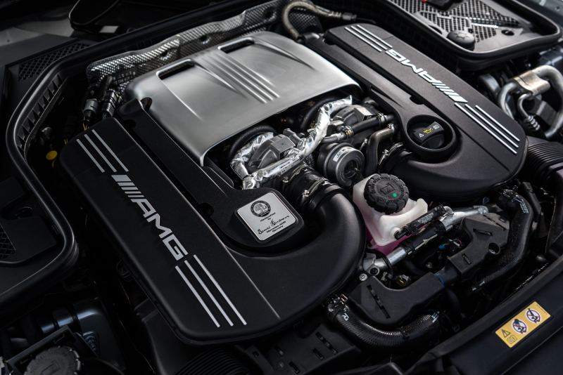 Illustration for article titled The 2018 Mercedes-AMG C63 S Wagon Is The Perfect Size And So Is Its Insane Engine